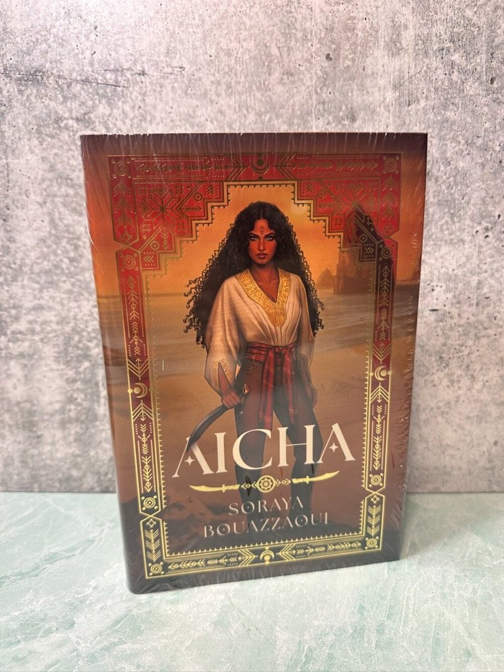 Aicha by Soraya Bouazzaoui Illumicrate edition